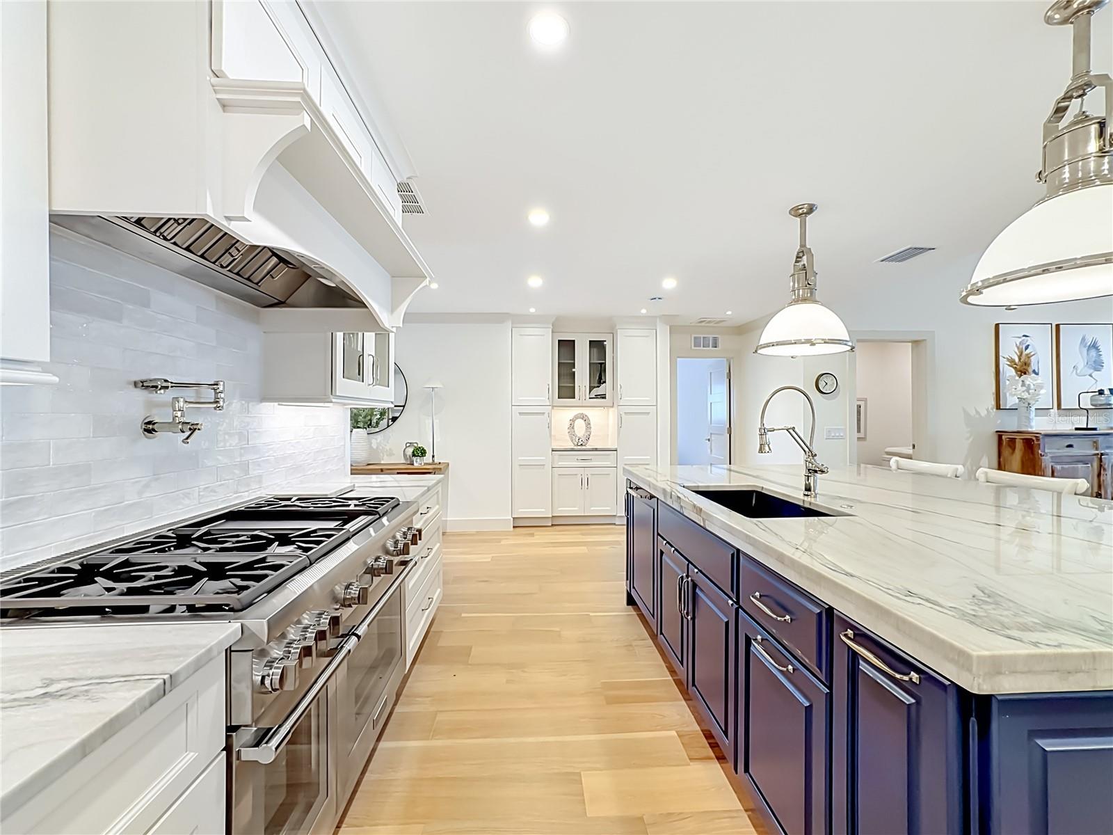 605 KEY ROYALE DR, HOLMES BEACH, FL — photo 50