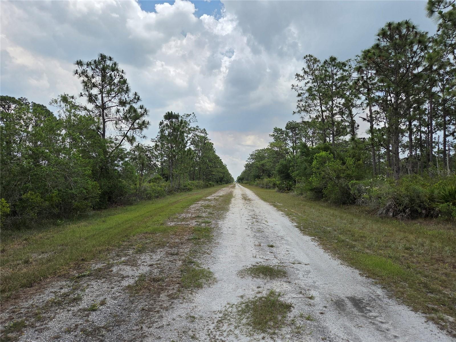 915 LAGUNA DR, INDIAN LAKE ESTATES, FL — photo 9