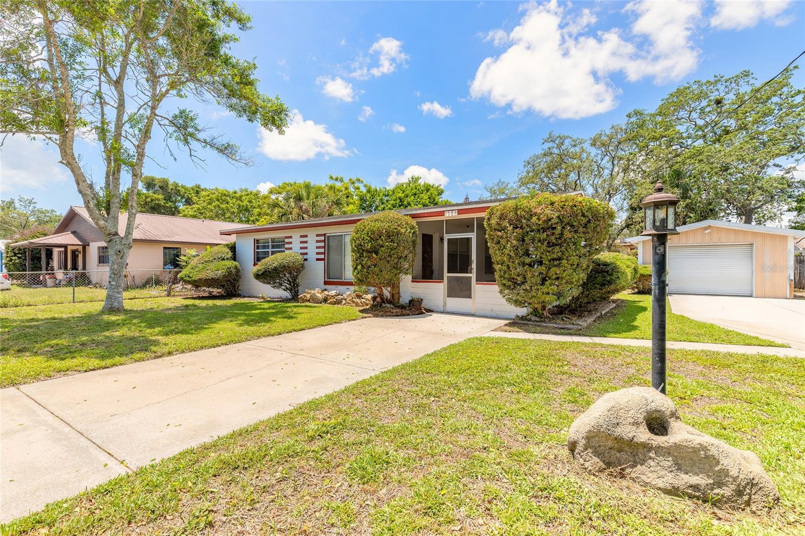 1584 VALENCIA AVE, DAYTONA BEACH, FL — photo 2