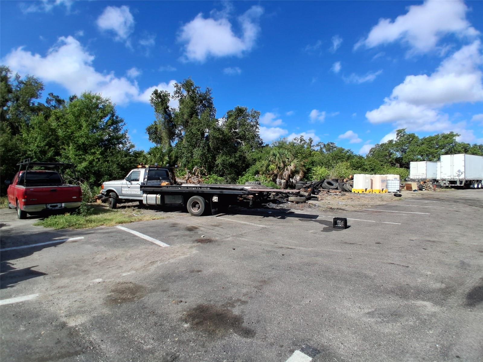 7001 CAUSEWAY BLVD, TAMPA, FL — photo 4