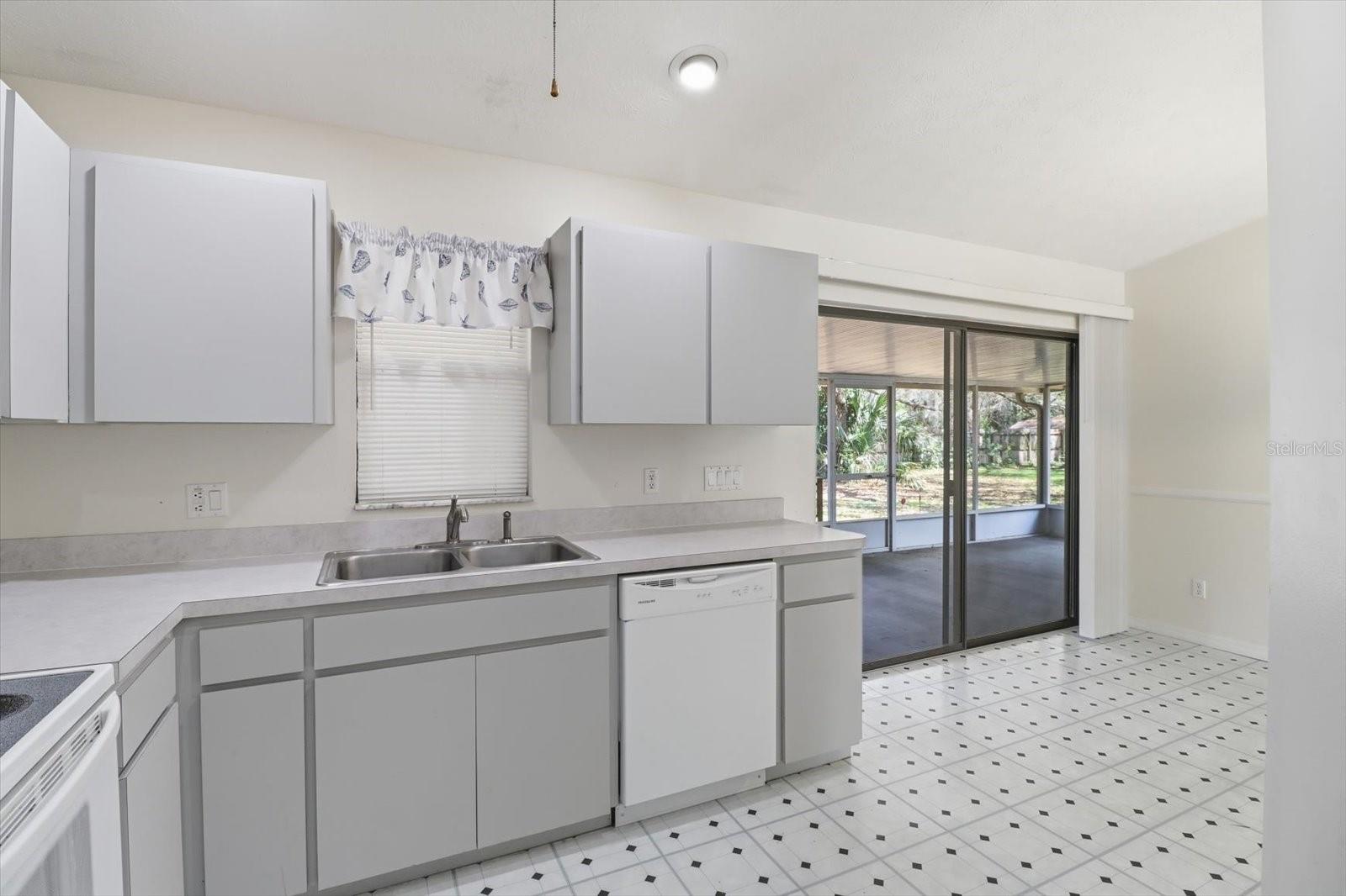 6355 E RUSH ST, INVERNESS, FL — photo 9