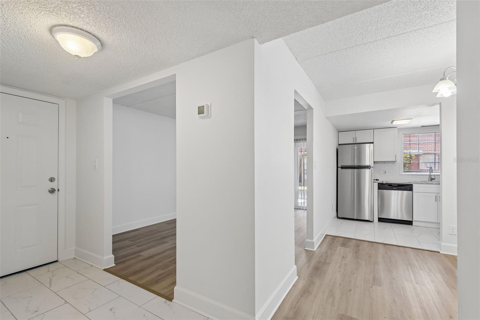 8460 13TH ST N #B, ST PETERSBURG, FL — photo 11