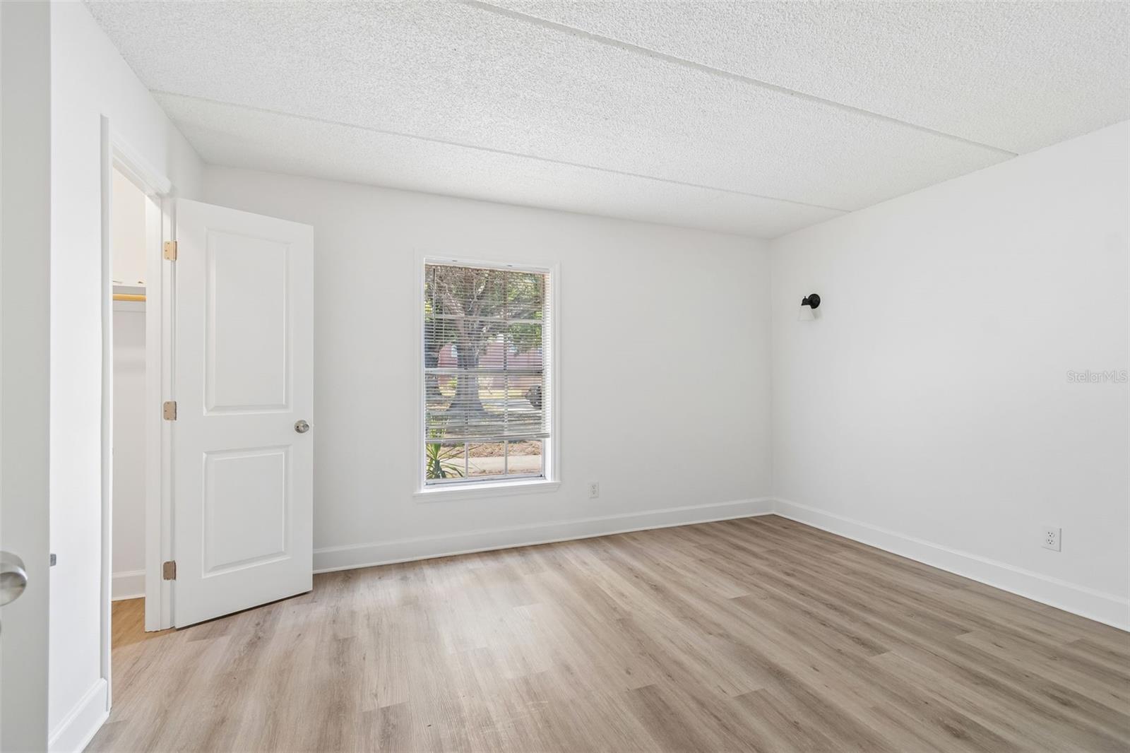 8460 13TH ST N #B, ST PETERSBURG, FL — photo 17