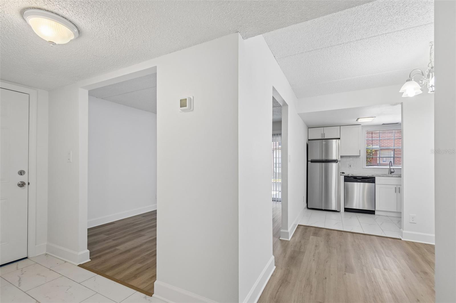 8460 13TH ST N #B, ST PETERSBURG, FL — photo 24
