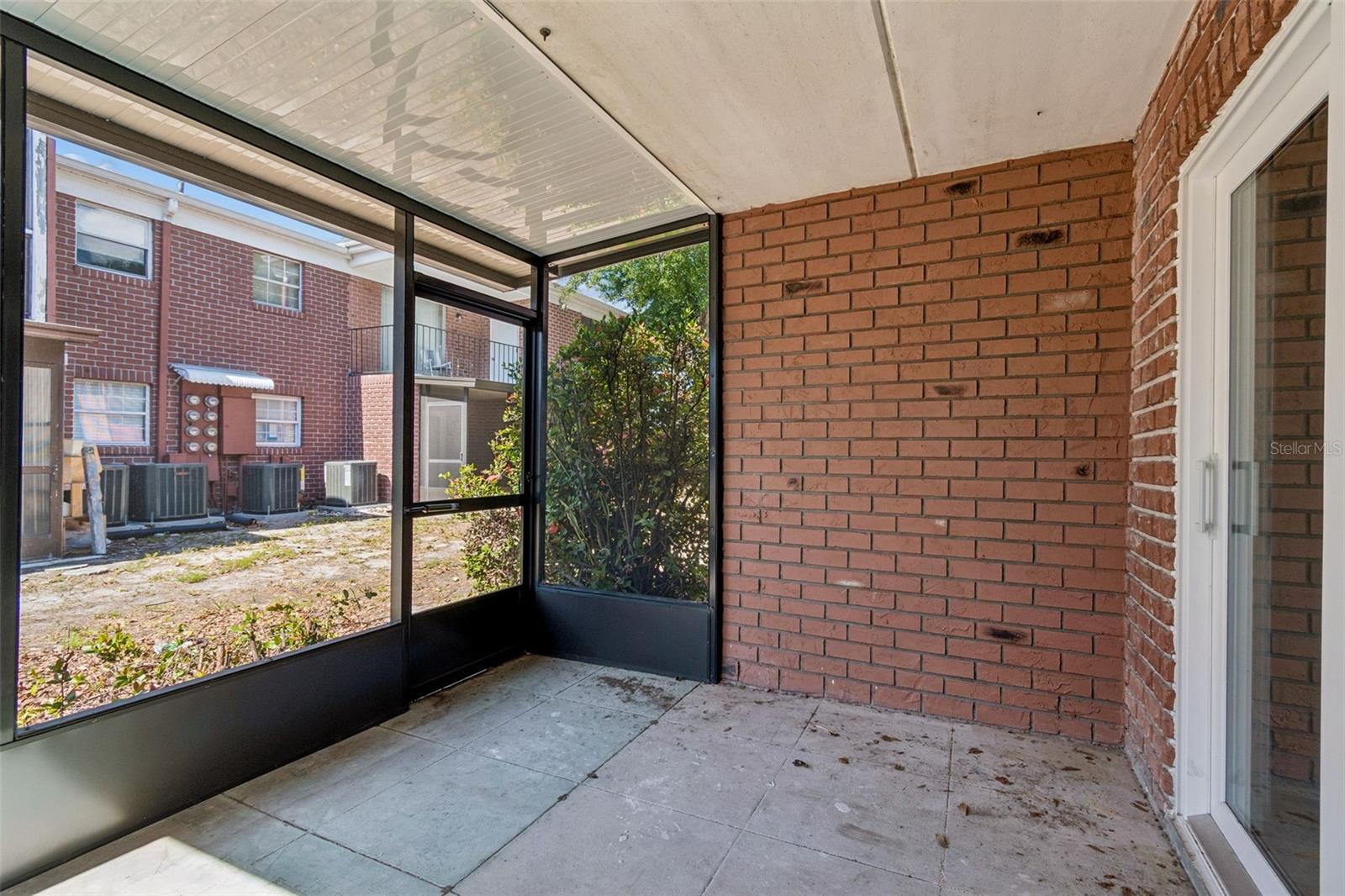 8460 13TH ST N #B, ST PETERSBURG, FL — photo 28