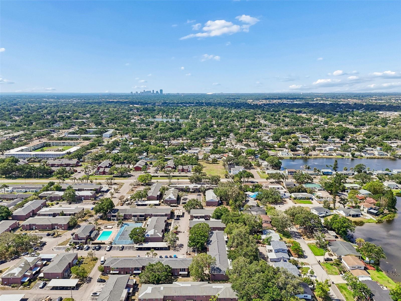8460 13TH ST N #B, ST PETERSBURG, FL — photo 40