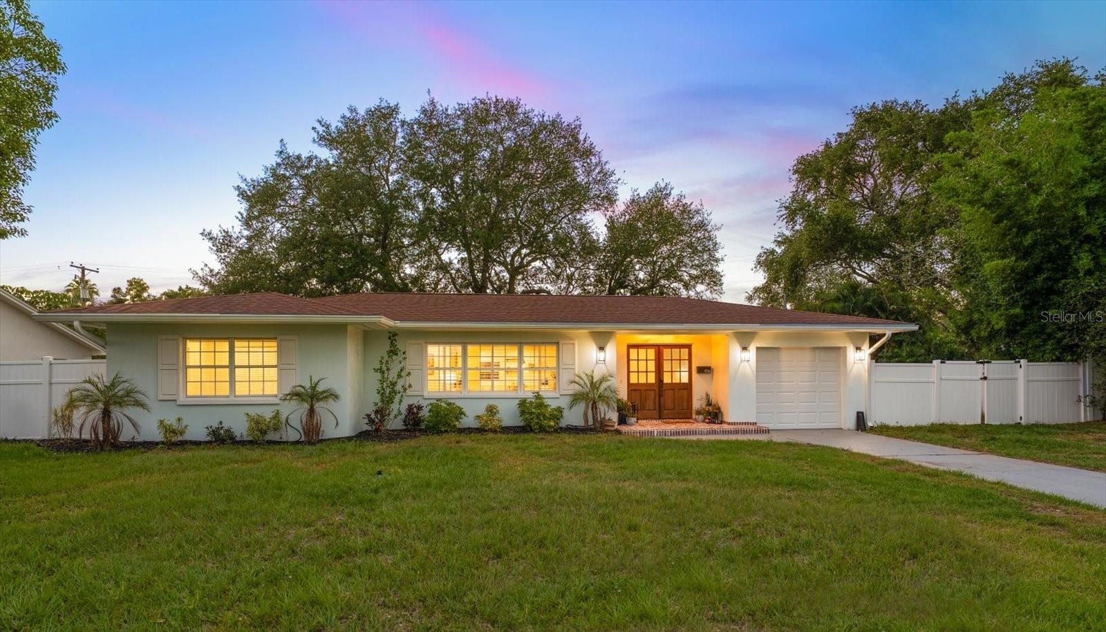 1736 GOLF VIEW DR, BELLEAIR, FL