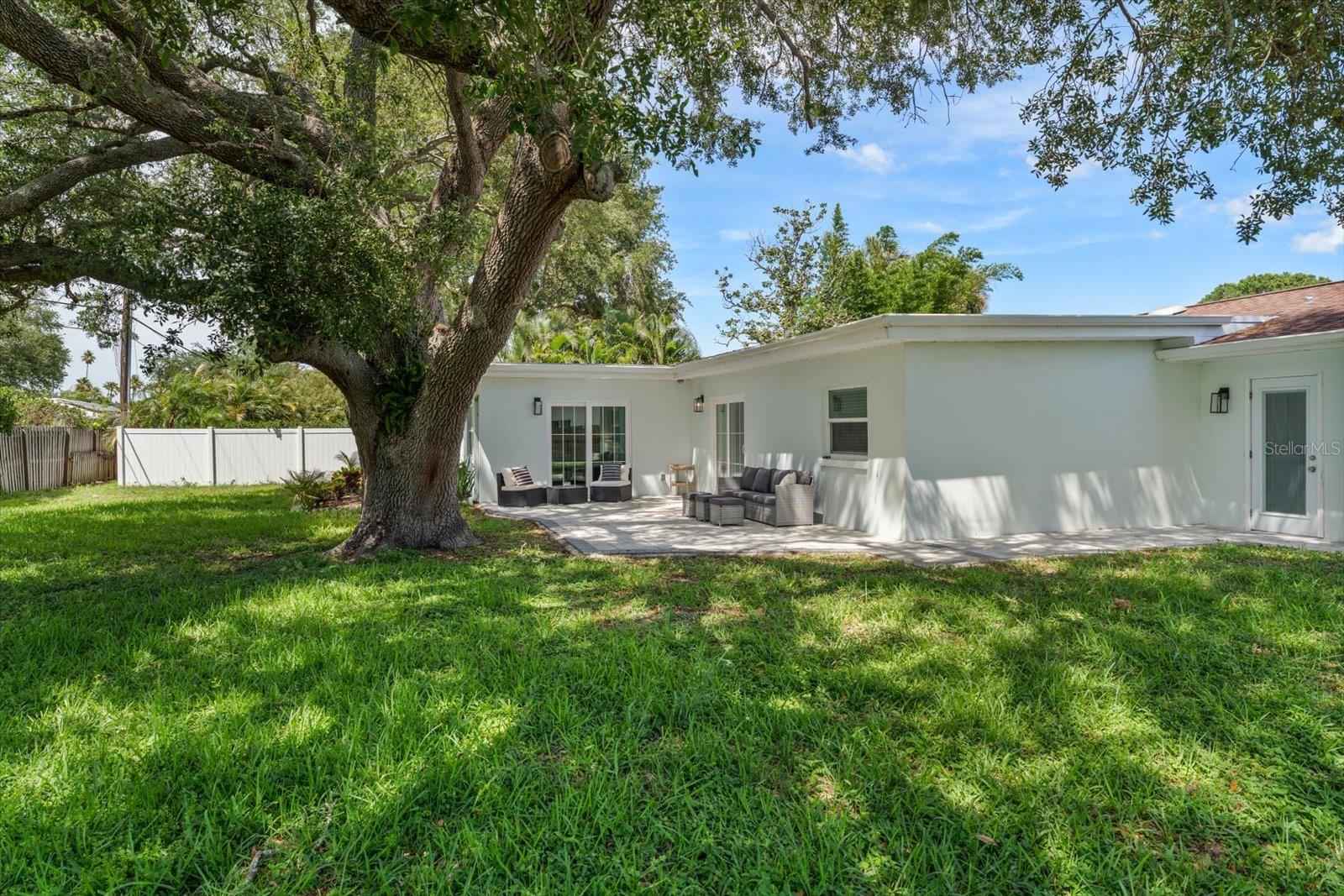 1736 GOLF VIEW DR, BELLEAIR, FL — photo 41