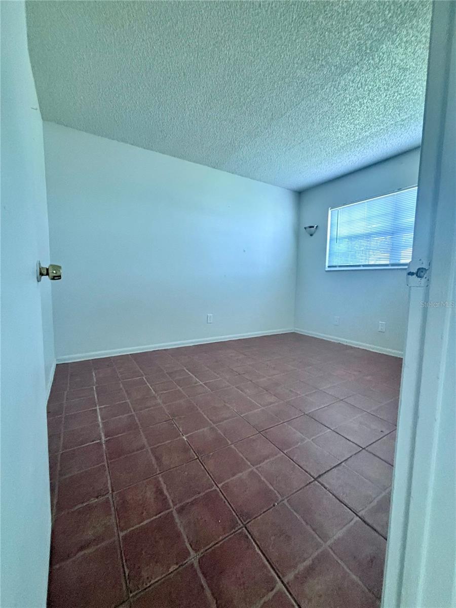 576 FAIRWAYS LN #M104, OCALA, FL — photo 3
