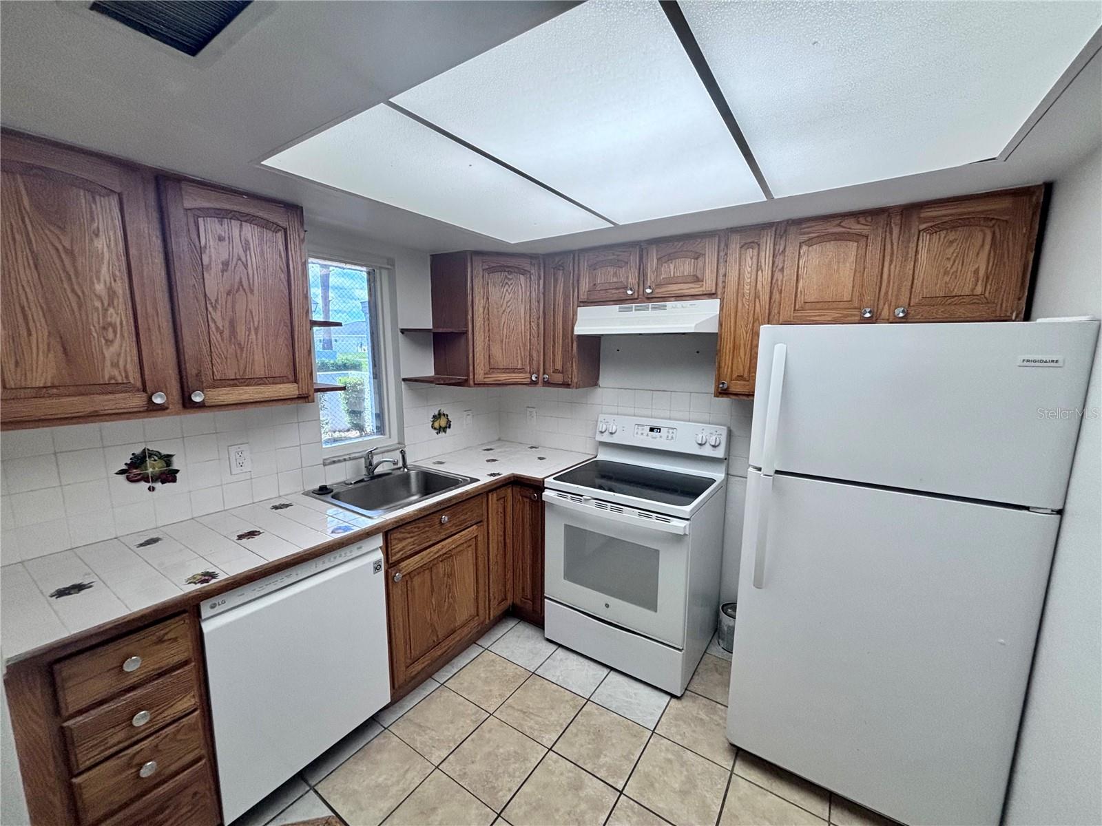 576 FAIRWAYS LN #M104, OCALA, FL — photo 5
