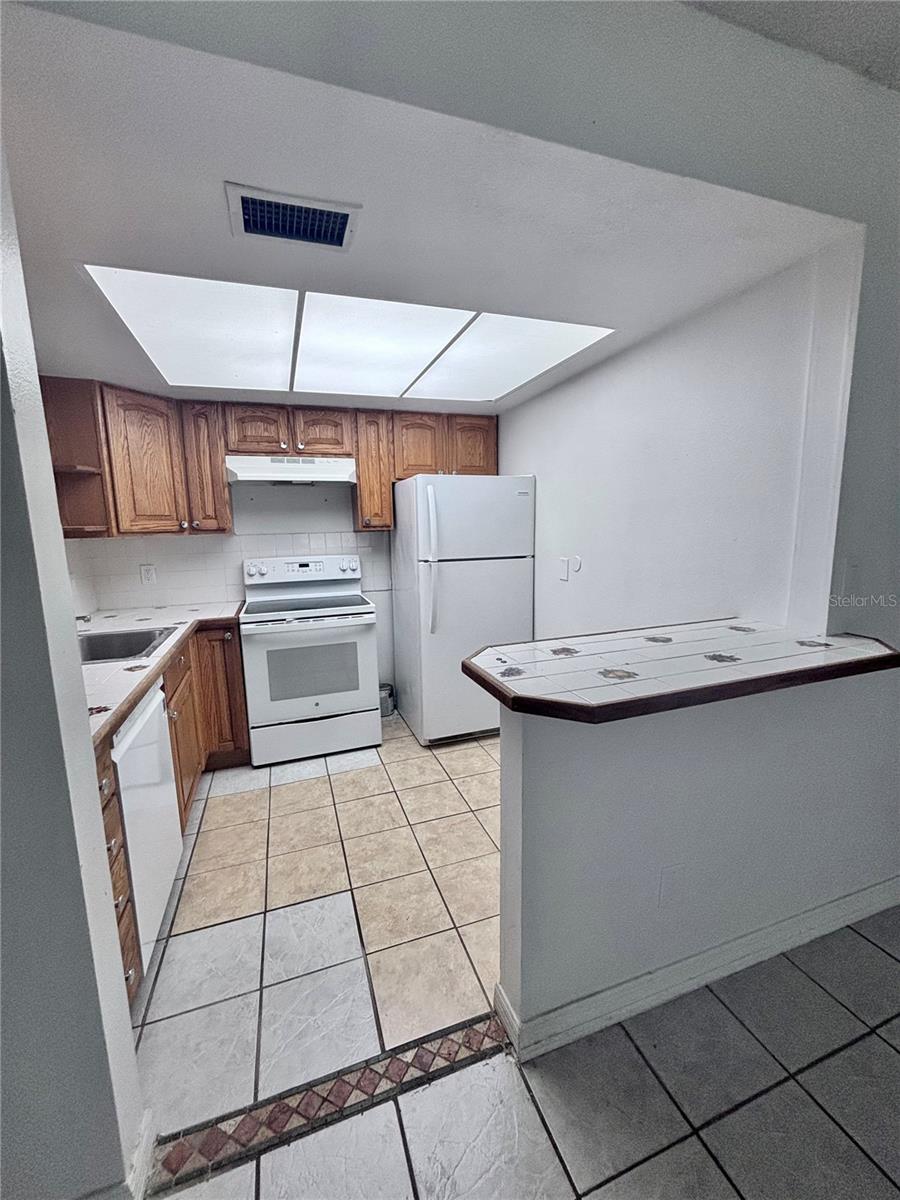 576 FAIRWAYS LN #M104, OCALA, FL — photo 6