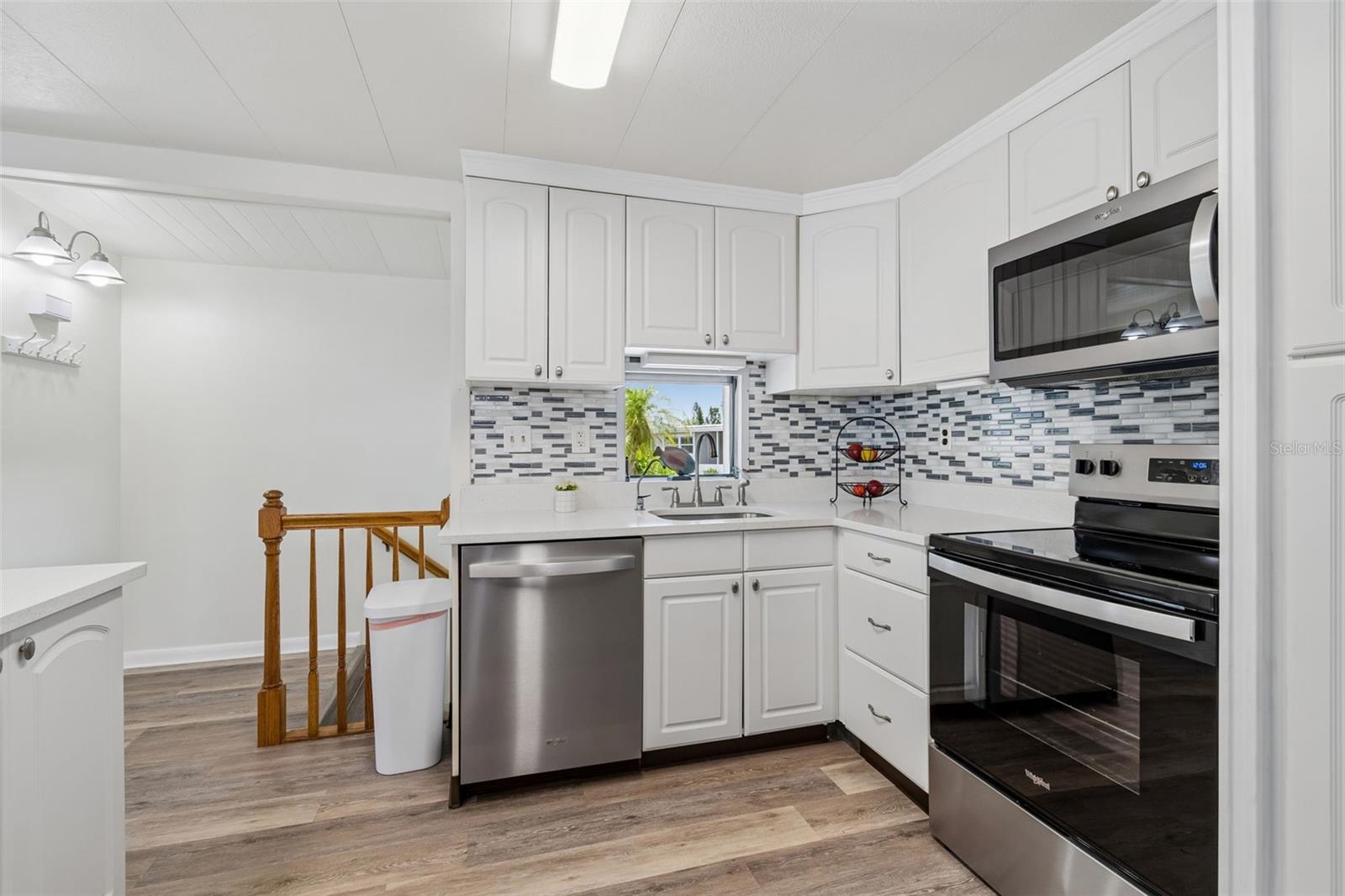 7186 MOUNT ARLINGTON DR NE #421, ST PETERSBURG, FL — photo 12