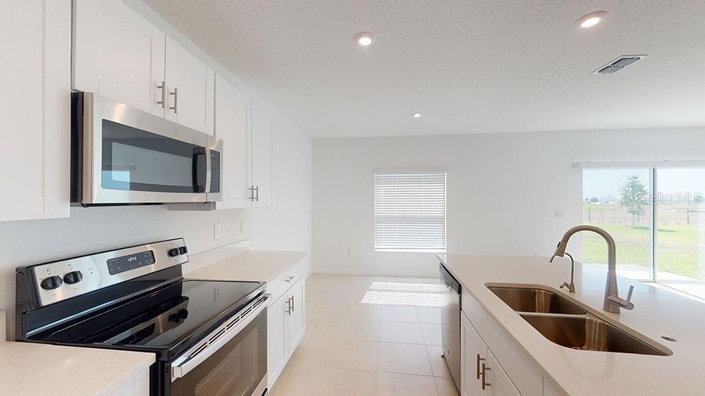 6753 EQUINOX LN N, NORTH FORT MYERS, FL — photo 11