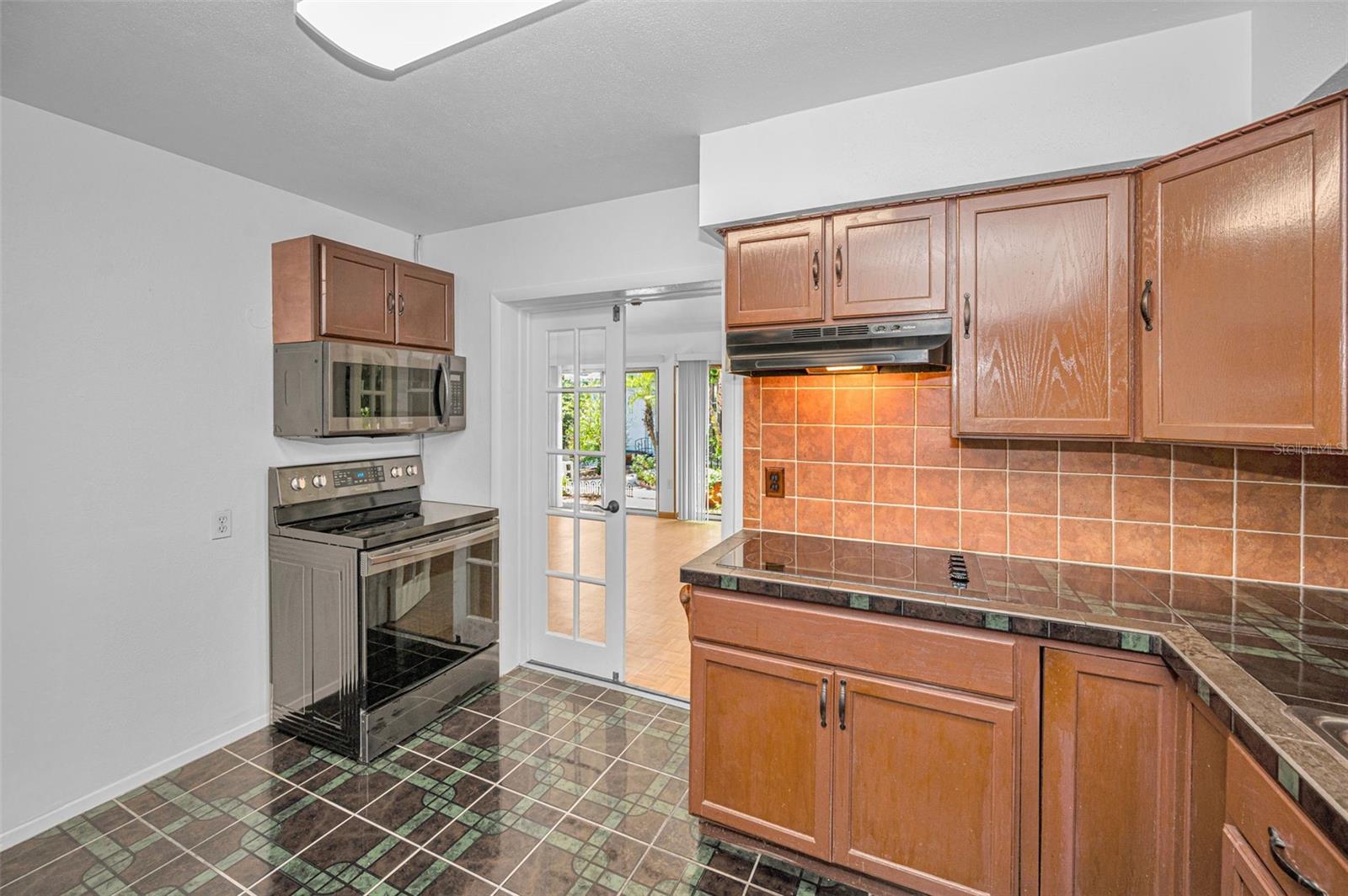 720 BRUCE AVE, CLEARWATER BEACH, FL — photo 17