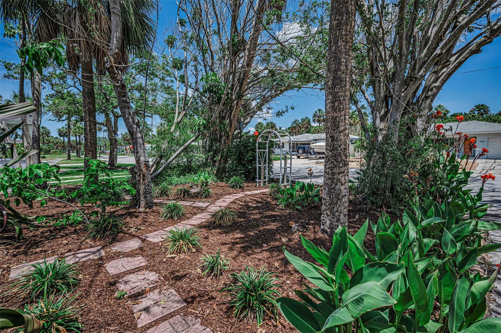 720 BRUCE AVE, CLEARWATER BEACH, FL — photo 66