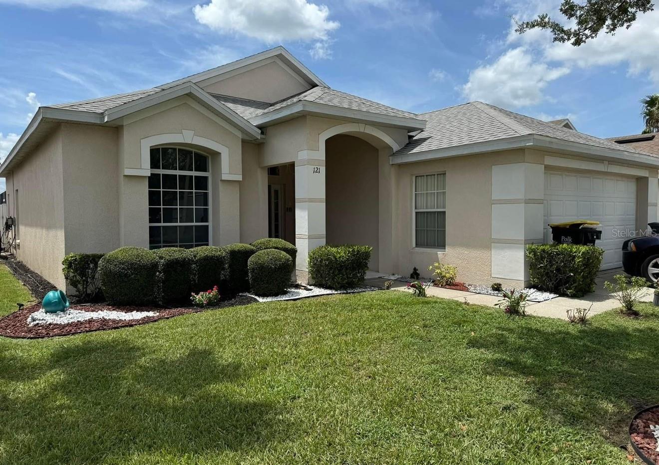 121 BLOOMINGDALE DR, DAVENPORT, FL