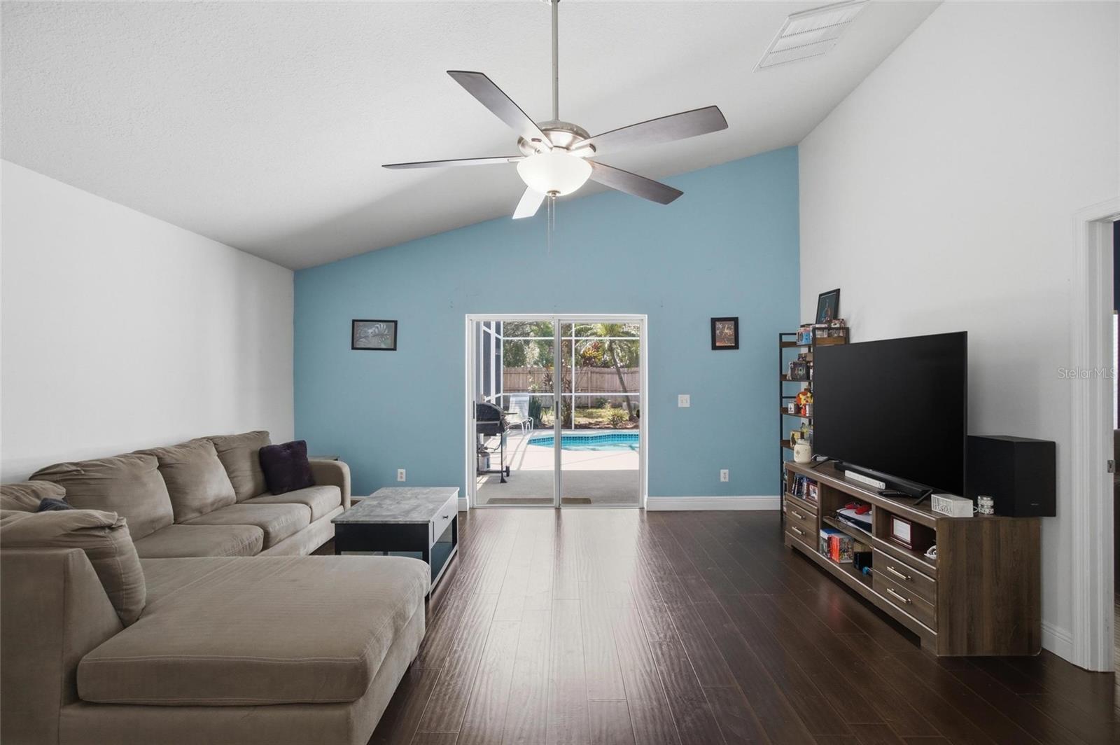 7611 WILTSHIRE PARK PL, APOLLO BEACH, FL — photo 10