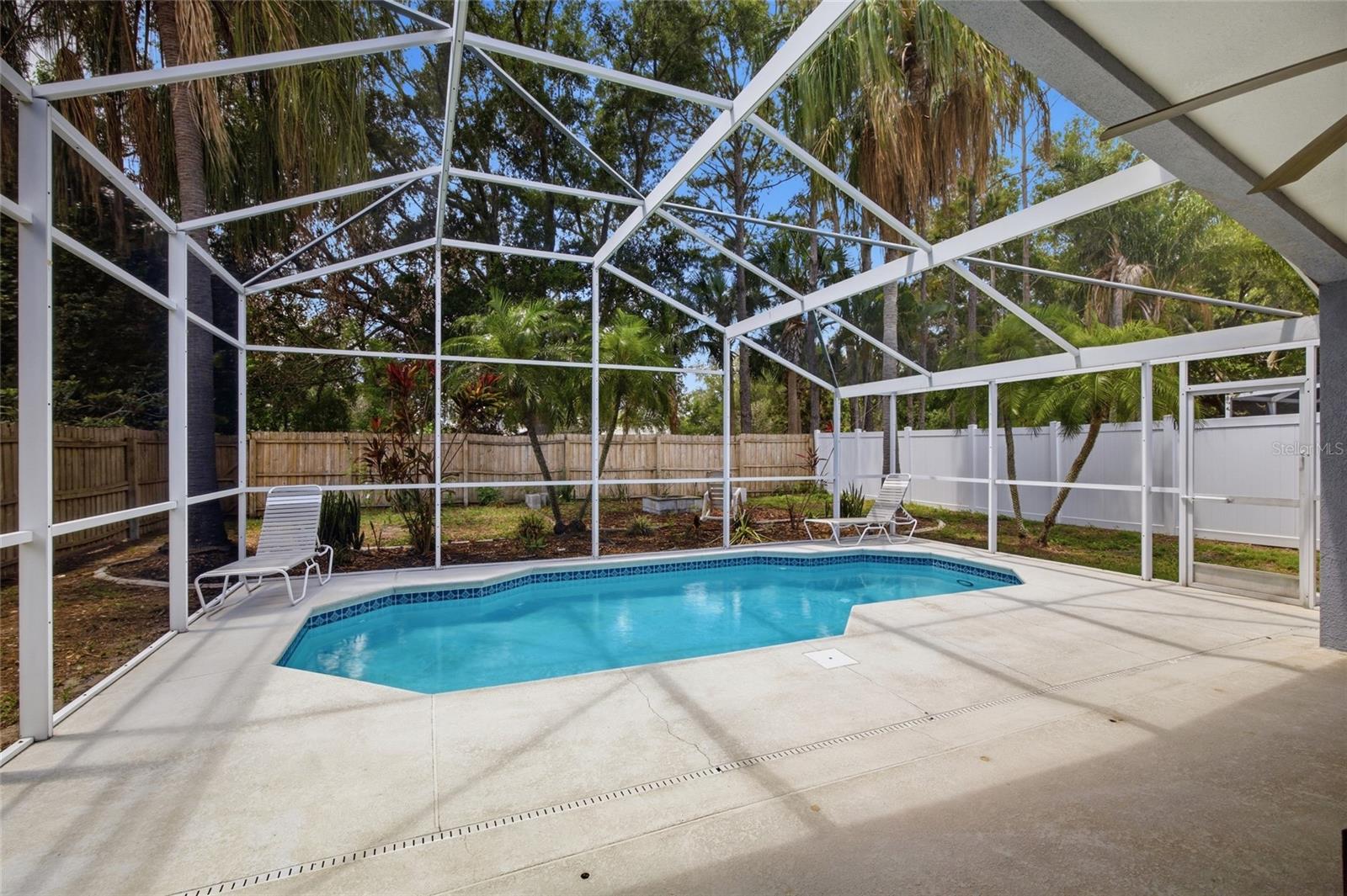 7611 WILTSHIRE PARK PL, APOLLO BEACH, FL — photo 3
