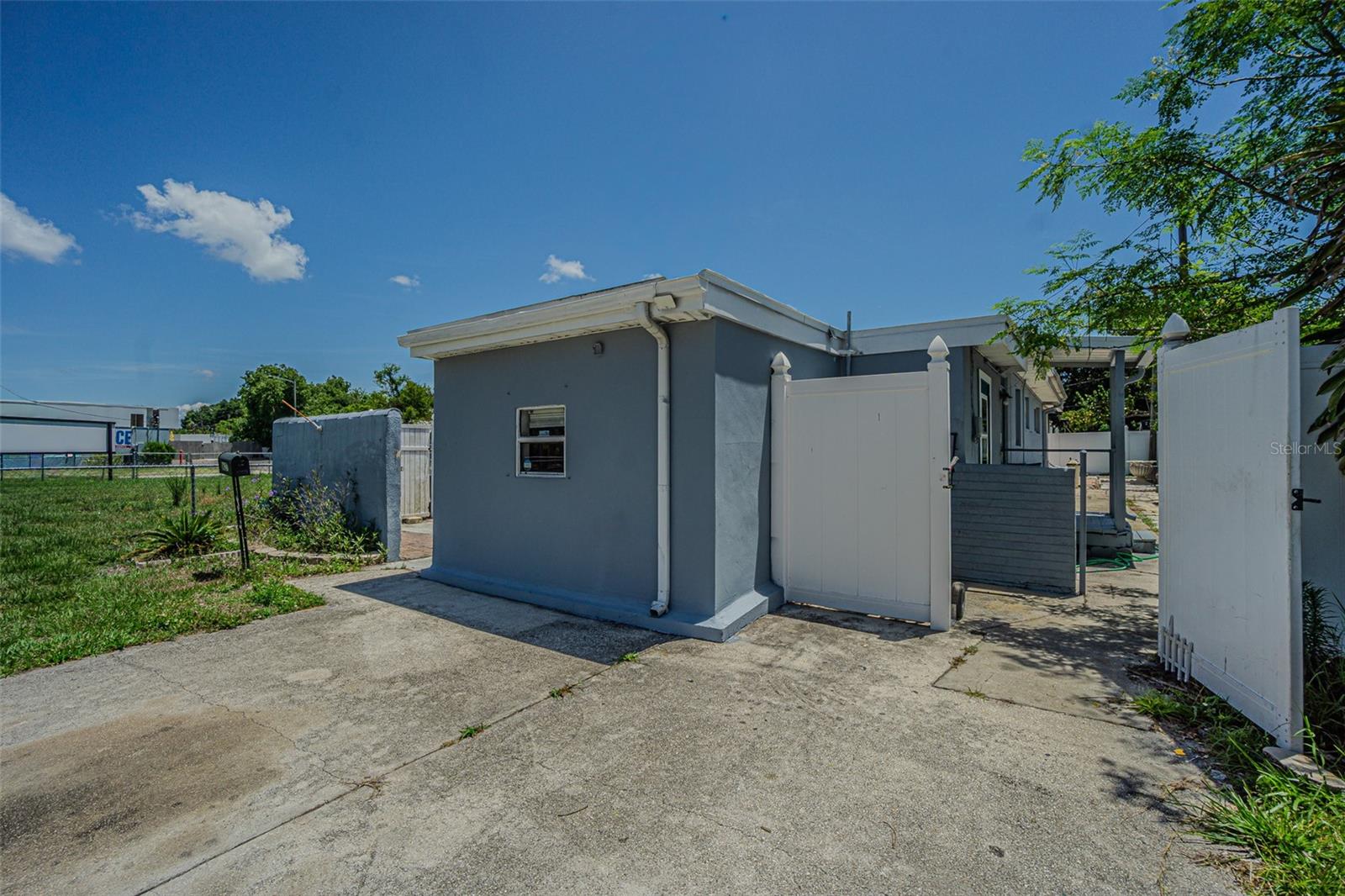 1627 28TH ST N, ST PETERSBURG, FL — photo 2
