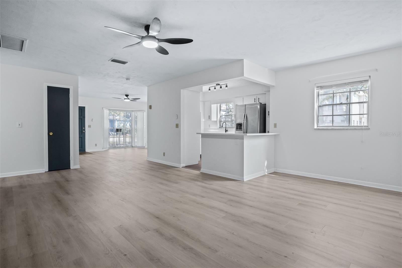 812 W WARREN AVE, TAMPA, FL — photo 3