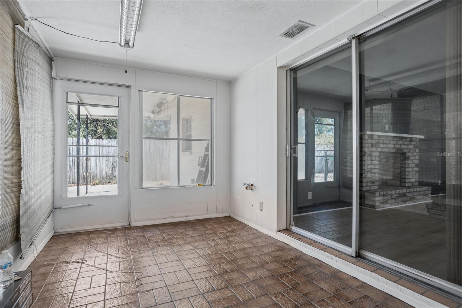 812 W WARREN AVE, TAMPA, FL — photo 11