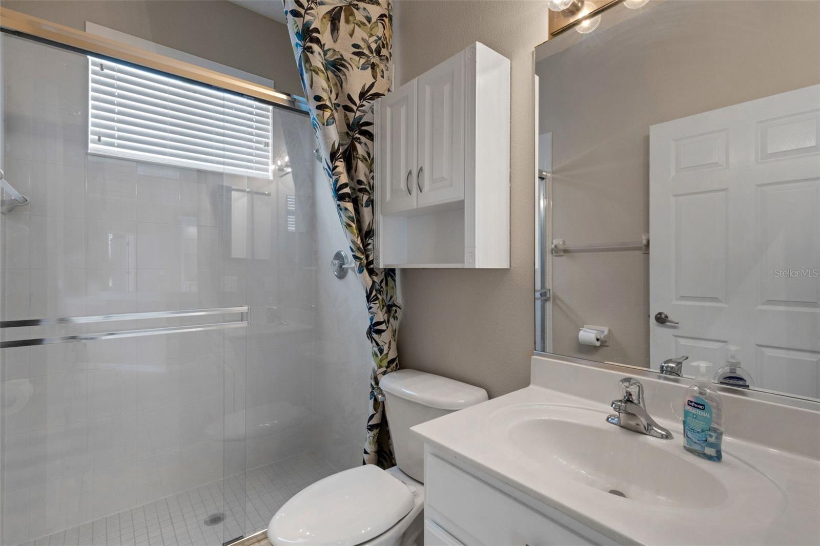 374 LONDONDERRY DR, SARASOTA, FL — photo 13