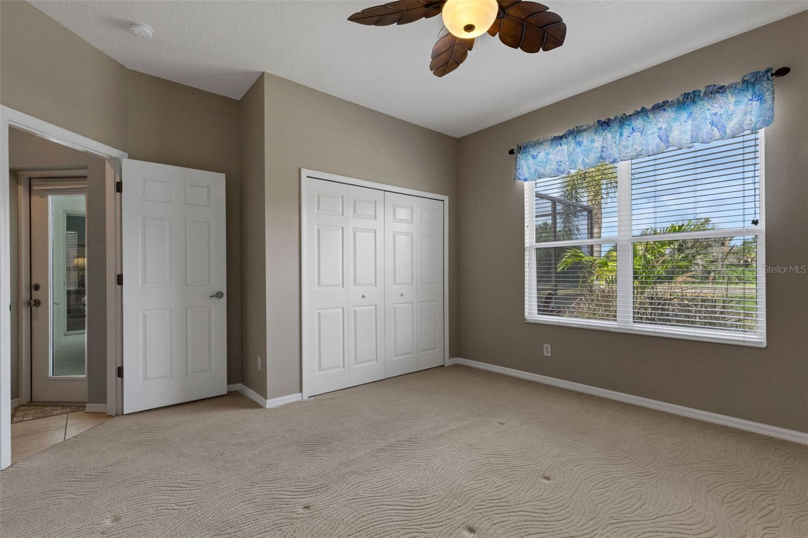 374 LONDONDERRY DR, SARASOTA, FL — photo 17