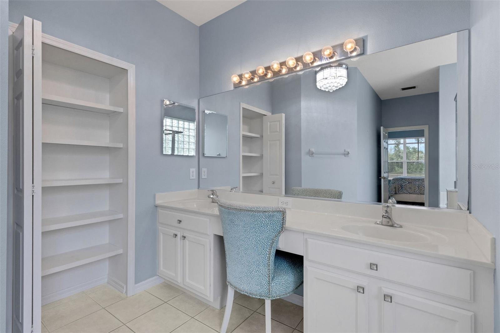 374 LONDONDERRY DR, SARASOTA, FL — photo 22
