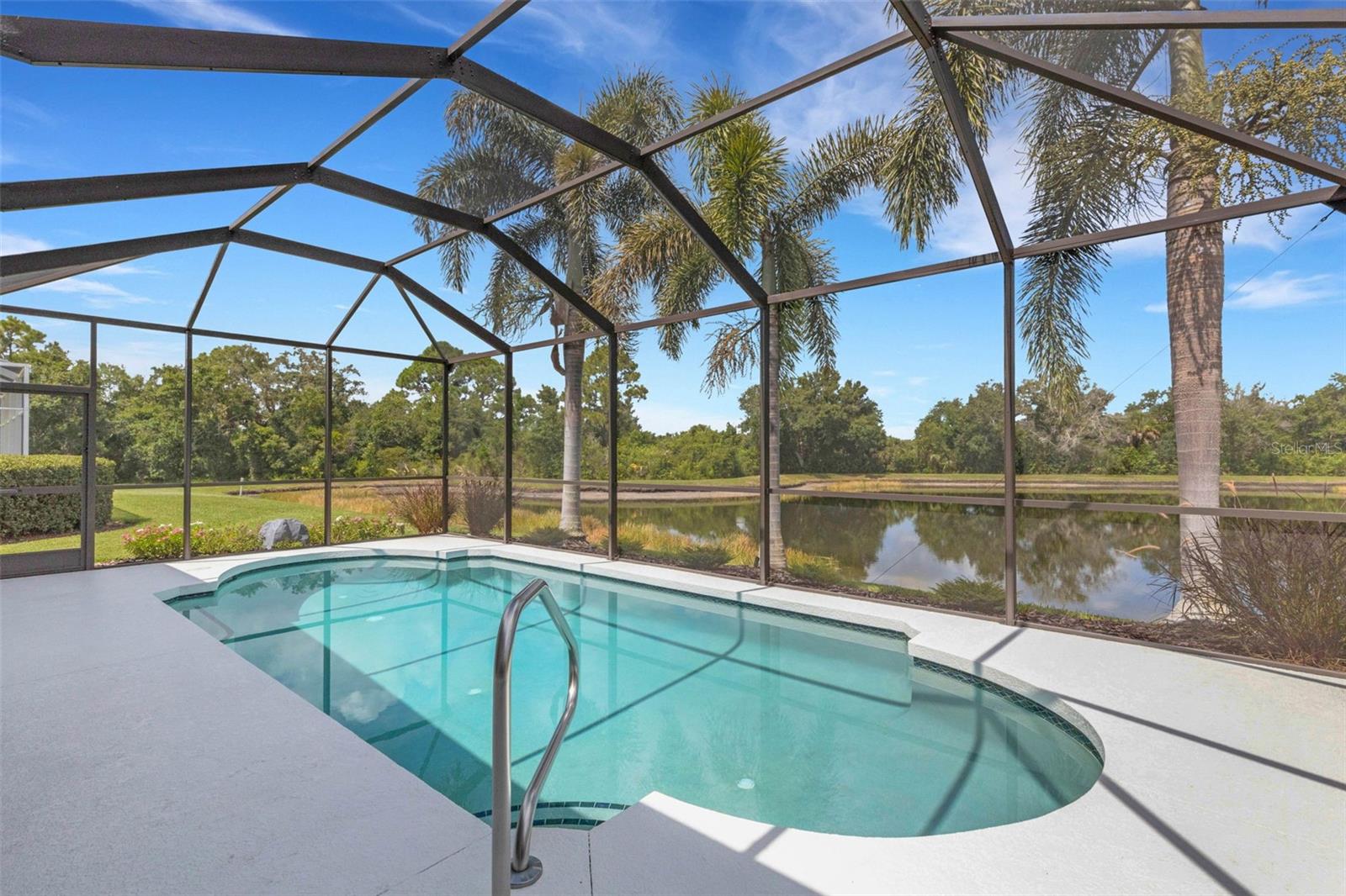 374 LONDONDERRY DR, SARASOTA, FL — photo 26