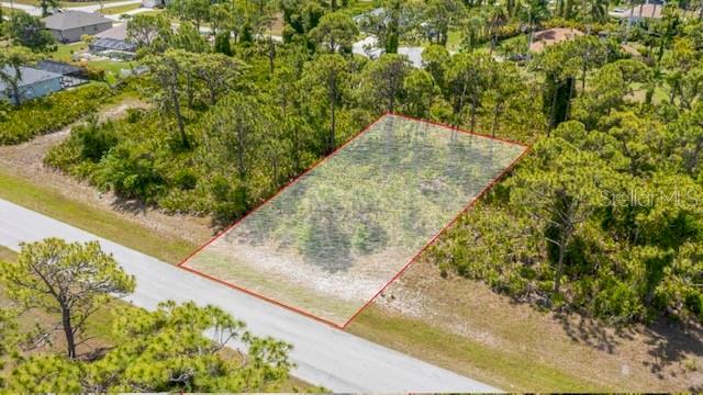 105 GLADES DR, ROTONDA WEST, FL