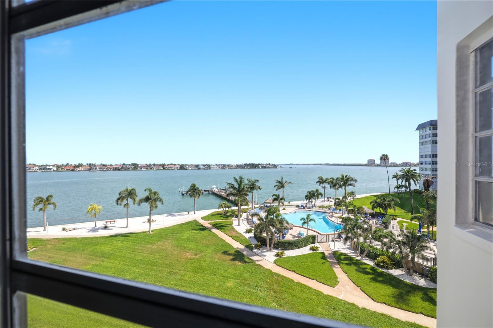 5108 BRITTANY DR S #506, ST PETERSBURG, FL — photo 35
