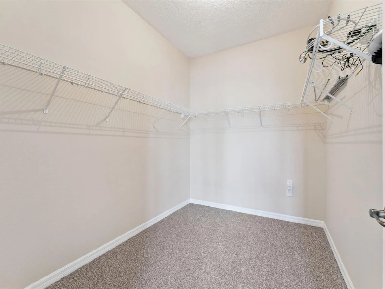 2942 SOUTHERN PINES LOOP, CLERMONT, FL — photo 23