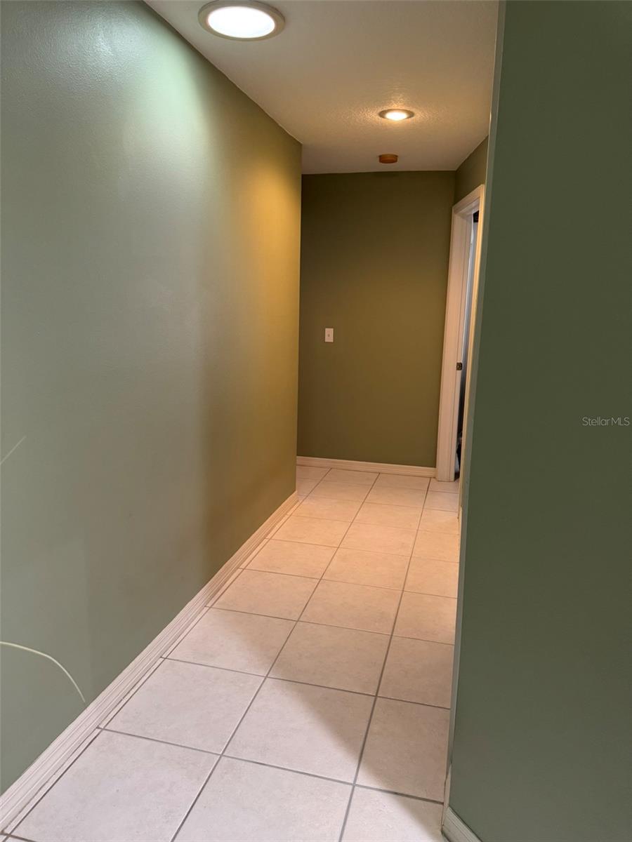 9814 OSLIN ST, TAMPA, FL — photo 7
