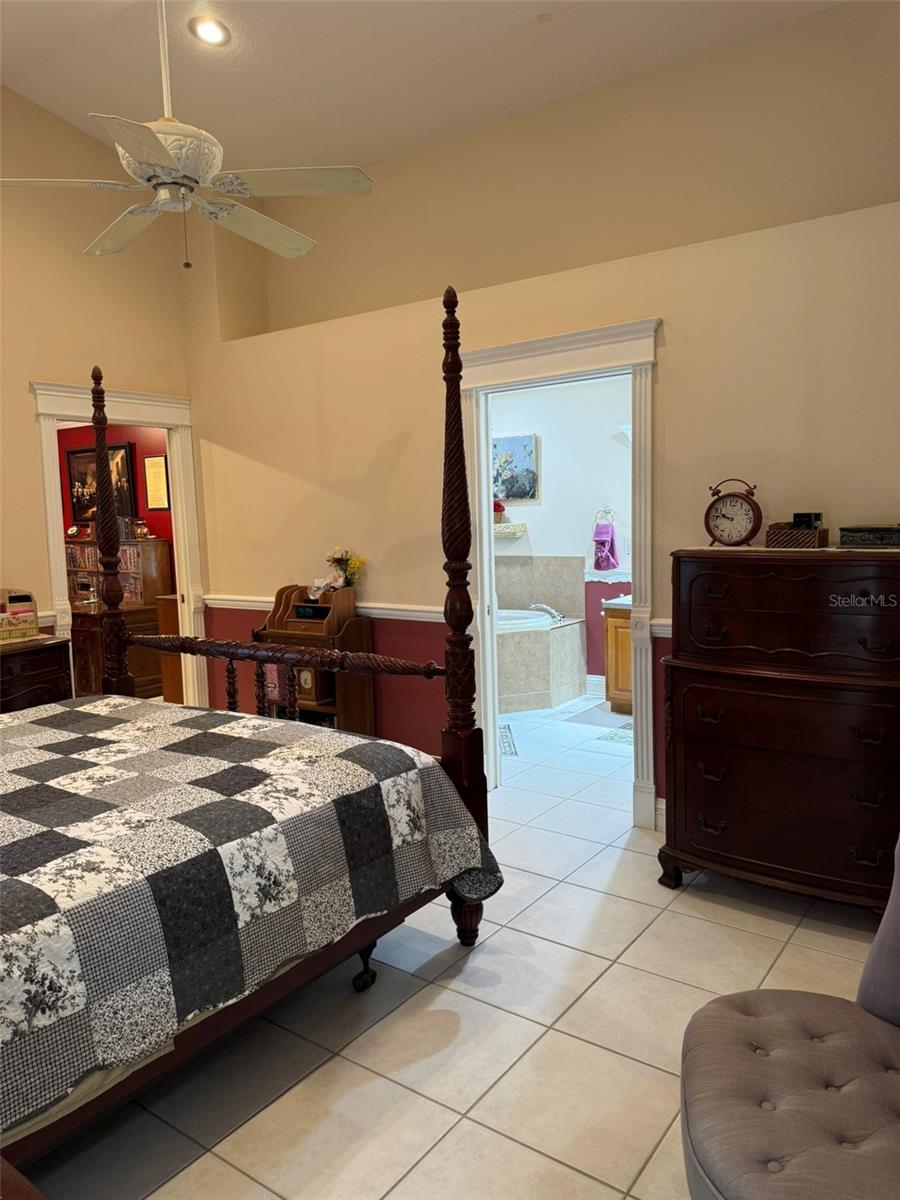 9814 OSLIN ST, TAMPA, FL — photo 17