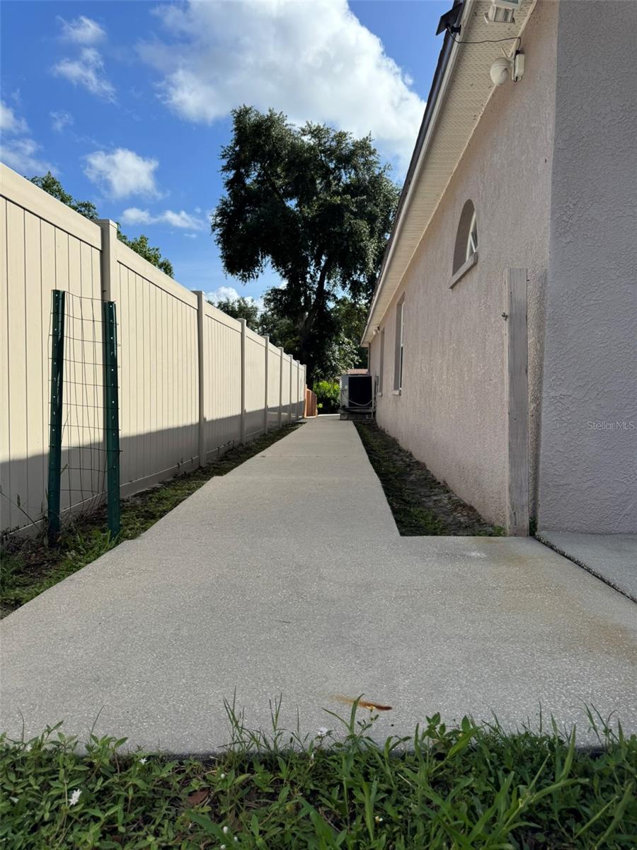 9814 OSLIN ST, TAMPA, FL — photo 27