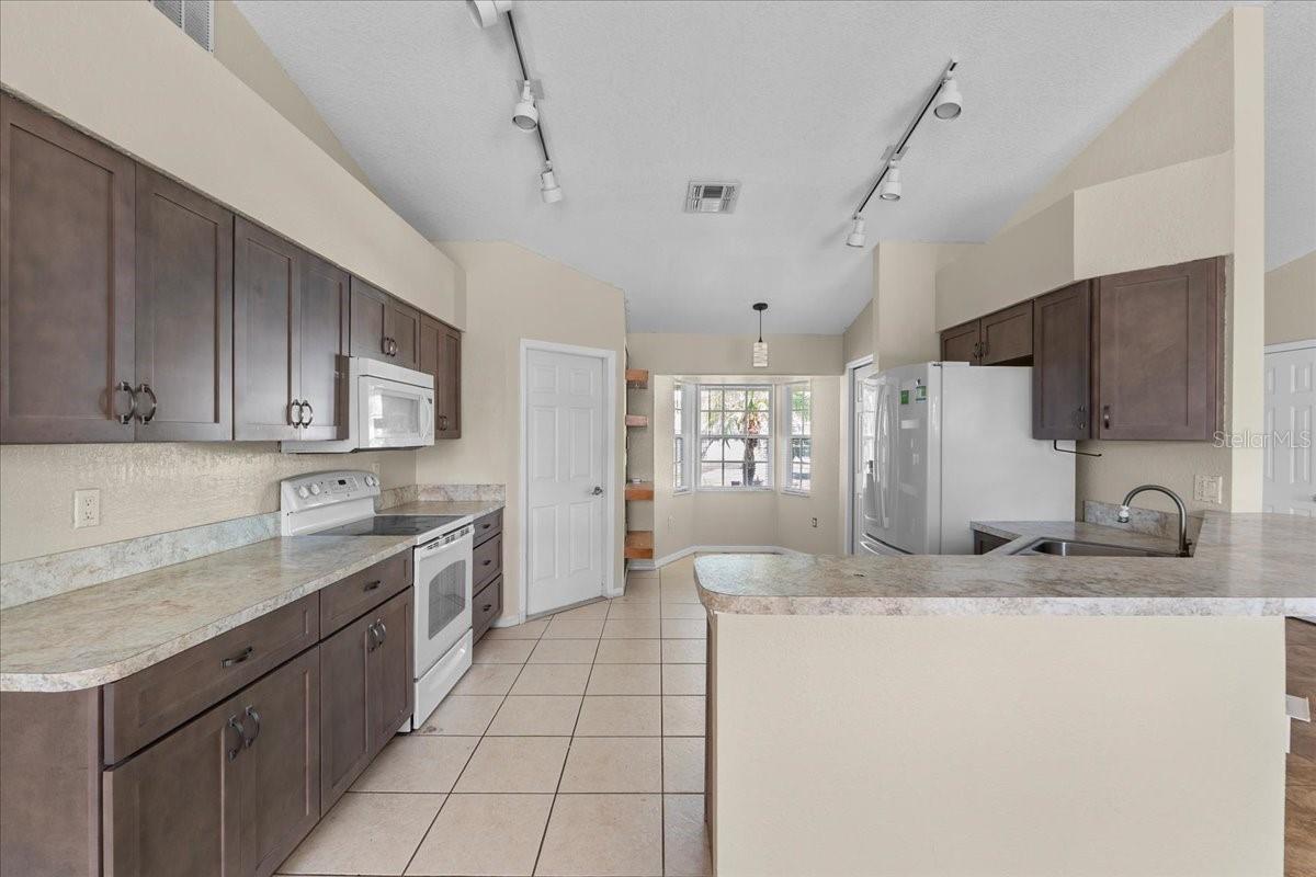307 STERLING DR, WINTER HAVEN, FL — photo 9