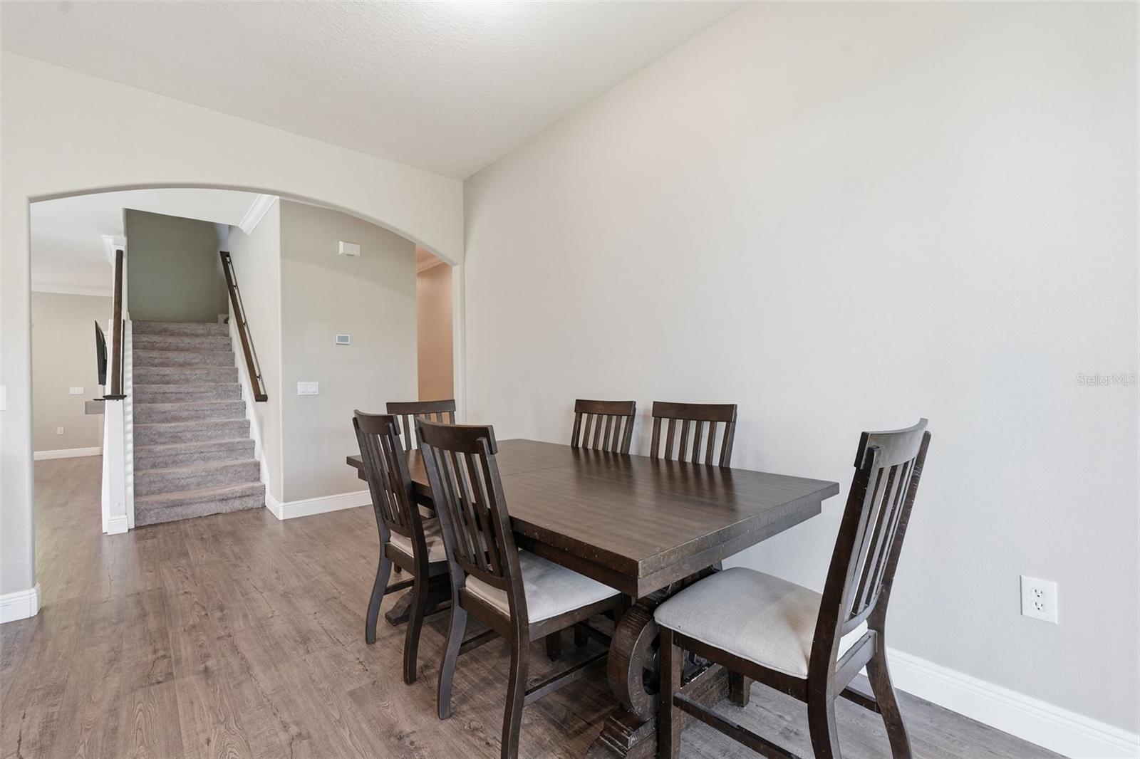 8836 CAMERON CREST DR, TAMPA, FL — photo 17