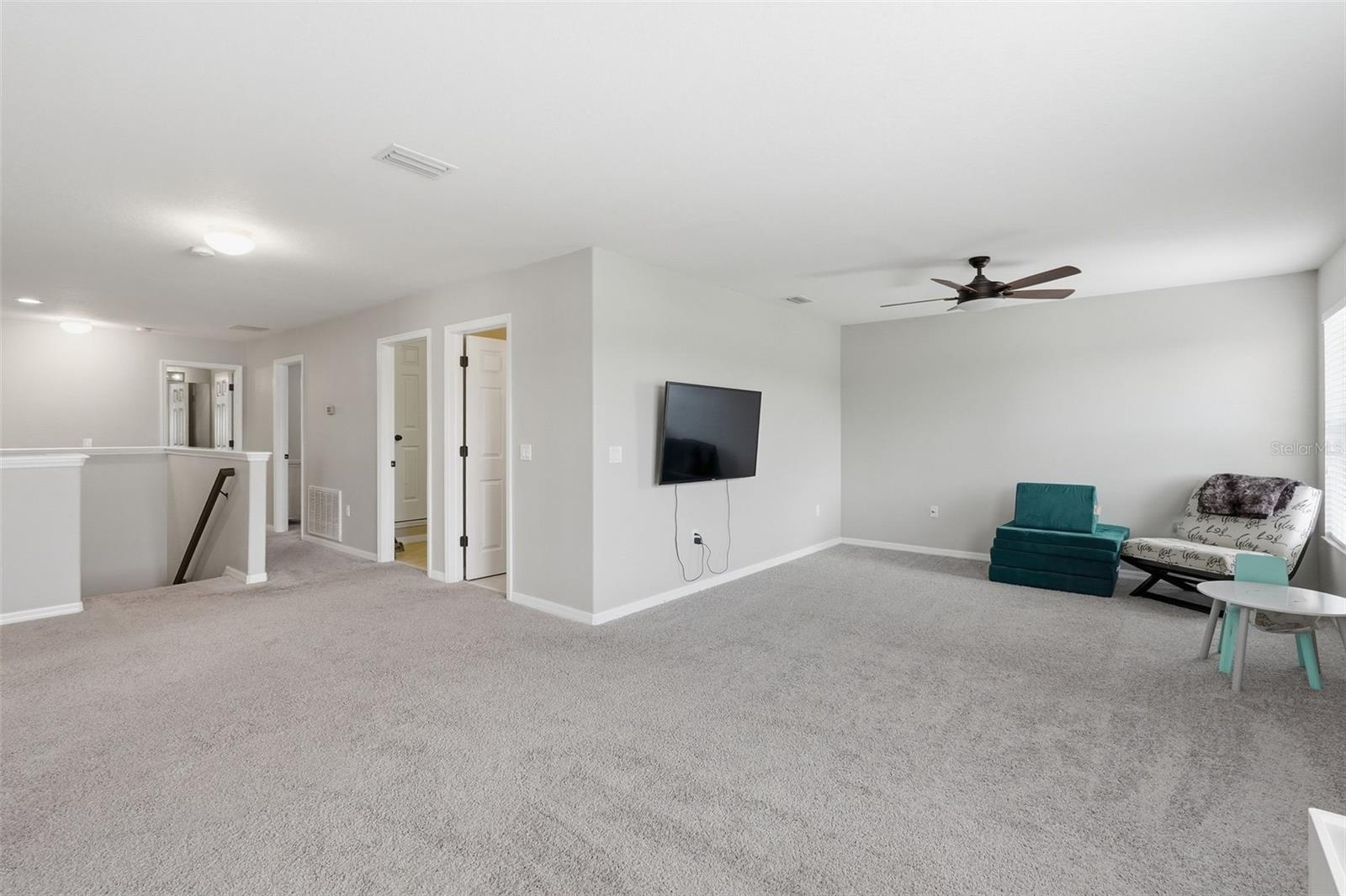 8836 CAMERON CREST DR, TAMPA, FL — photo 28