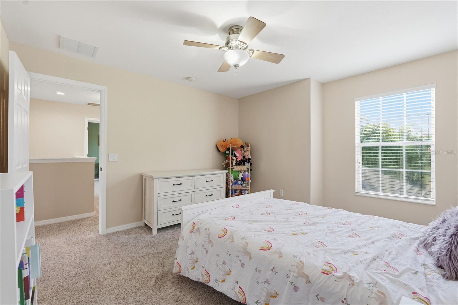 8836 CAMERON CREST DR, TAMPA, FL — photo 32
