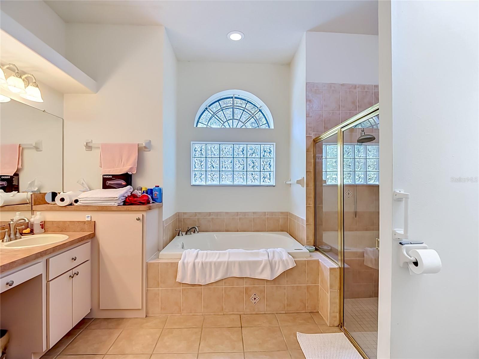 8338 HANDCART RD, WESLEY CHAPEL, FL — photo 48