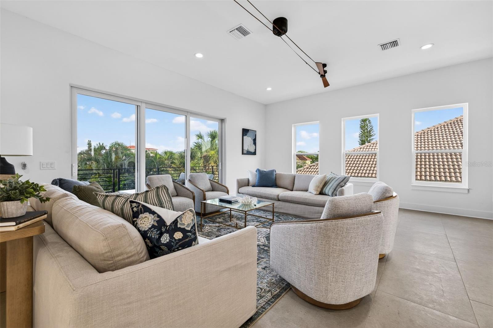 3221 GULF BLVD, BELLEAIR BEACH, FL — photo 12