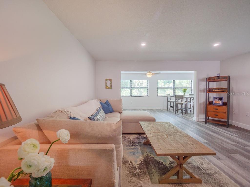 193 PINENEEDLE DR, BRADENTON, FL — photo 17
