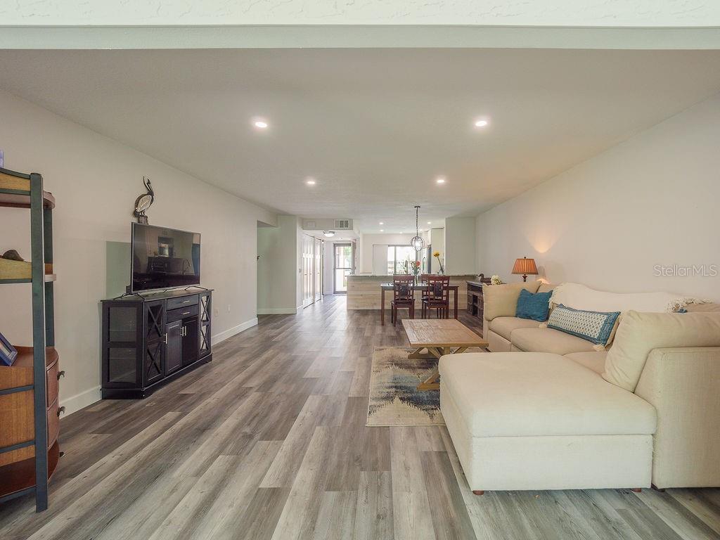 193 PINENEEDLE DR, BRADENTON, FL — photo 34