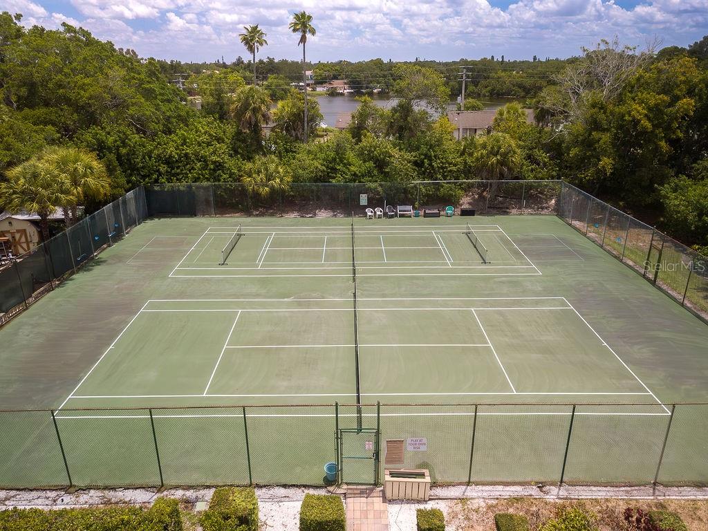 193 PINENEEDLE DR, BRADENTON, FL — photo 44