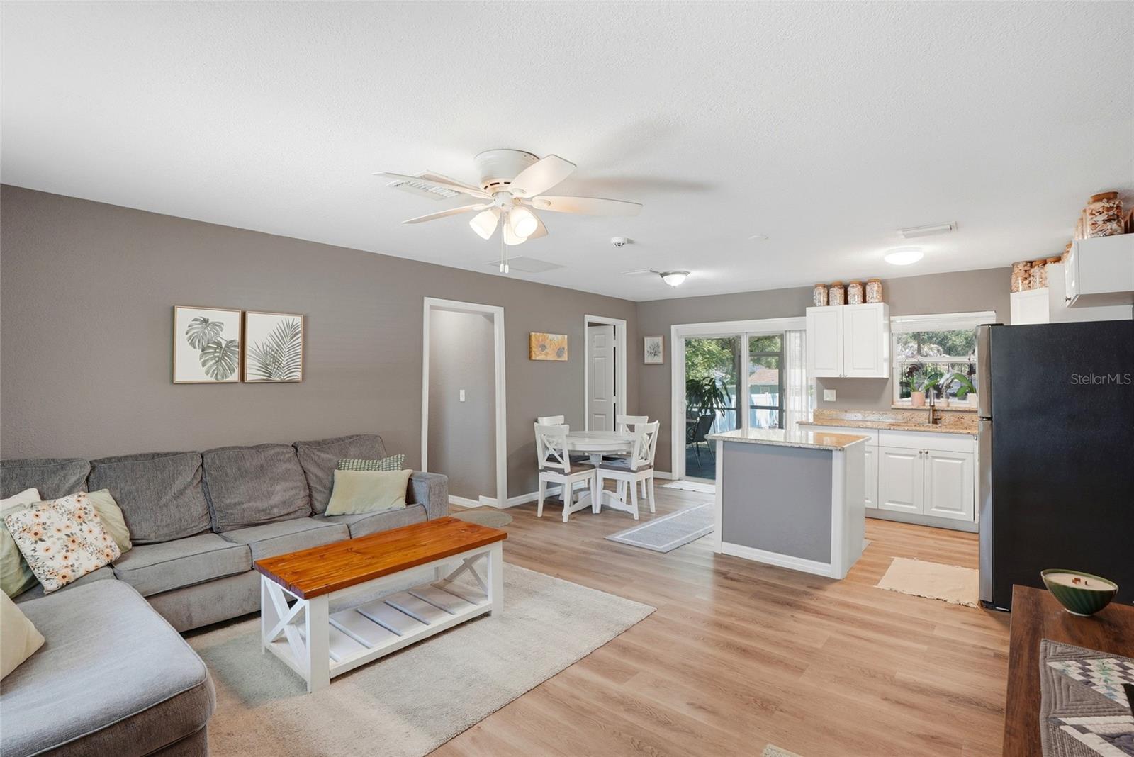 1512 E HANNA AVE, TAMPA, FL — photo 5