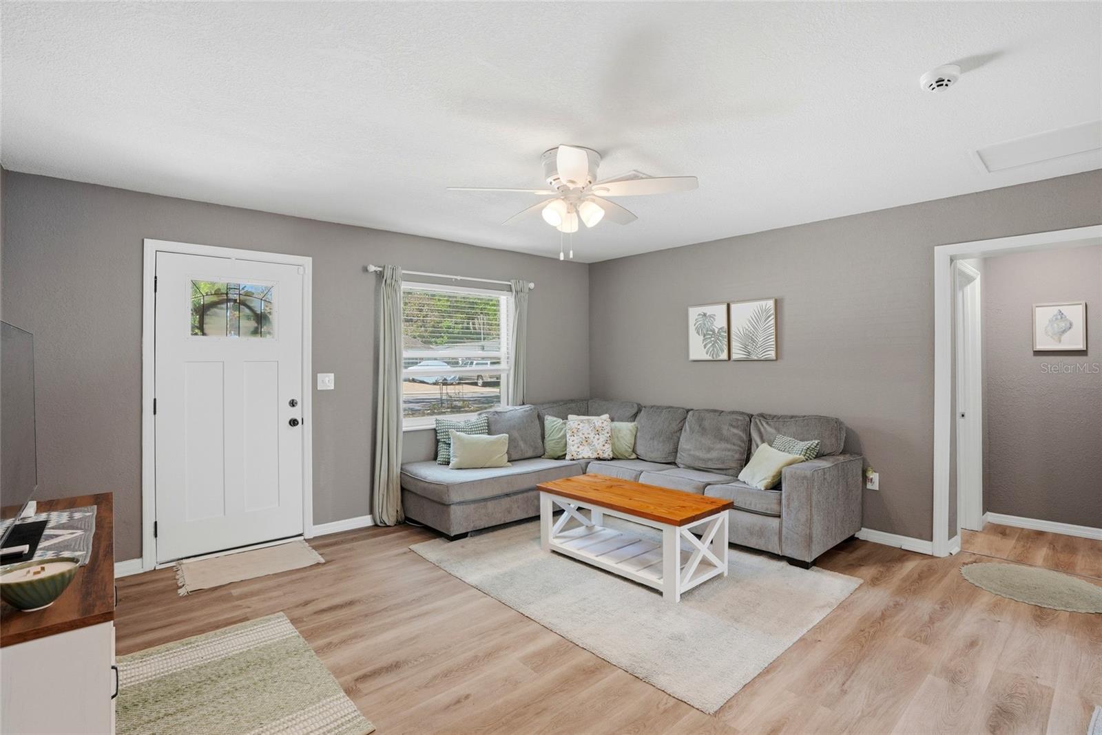1512 E HANNA AVE, TAMPA, FL — photo 7