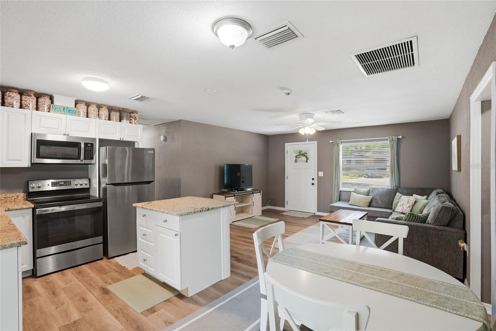 1512 E HANNA AVE, TAMPA, FL — photo 8
