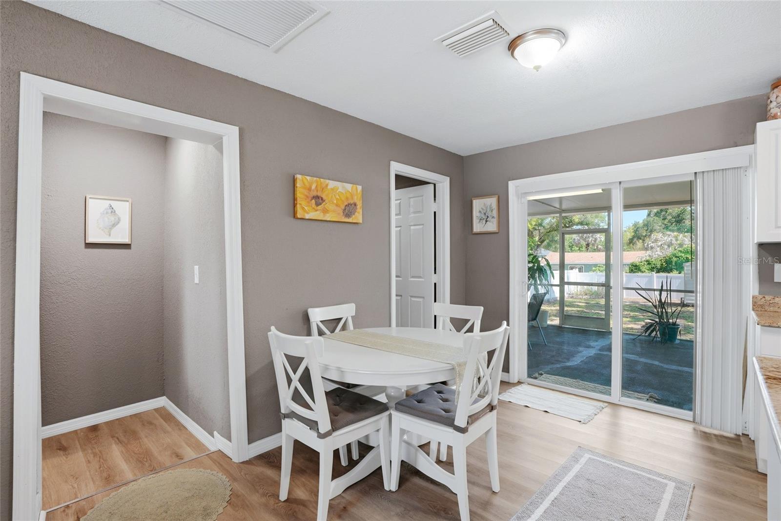 1512 E HANNA AVE, TAMPA, FL — photo 12