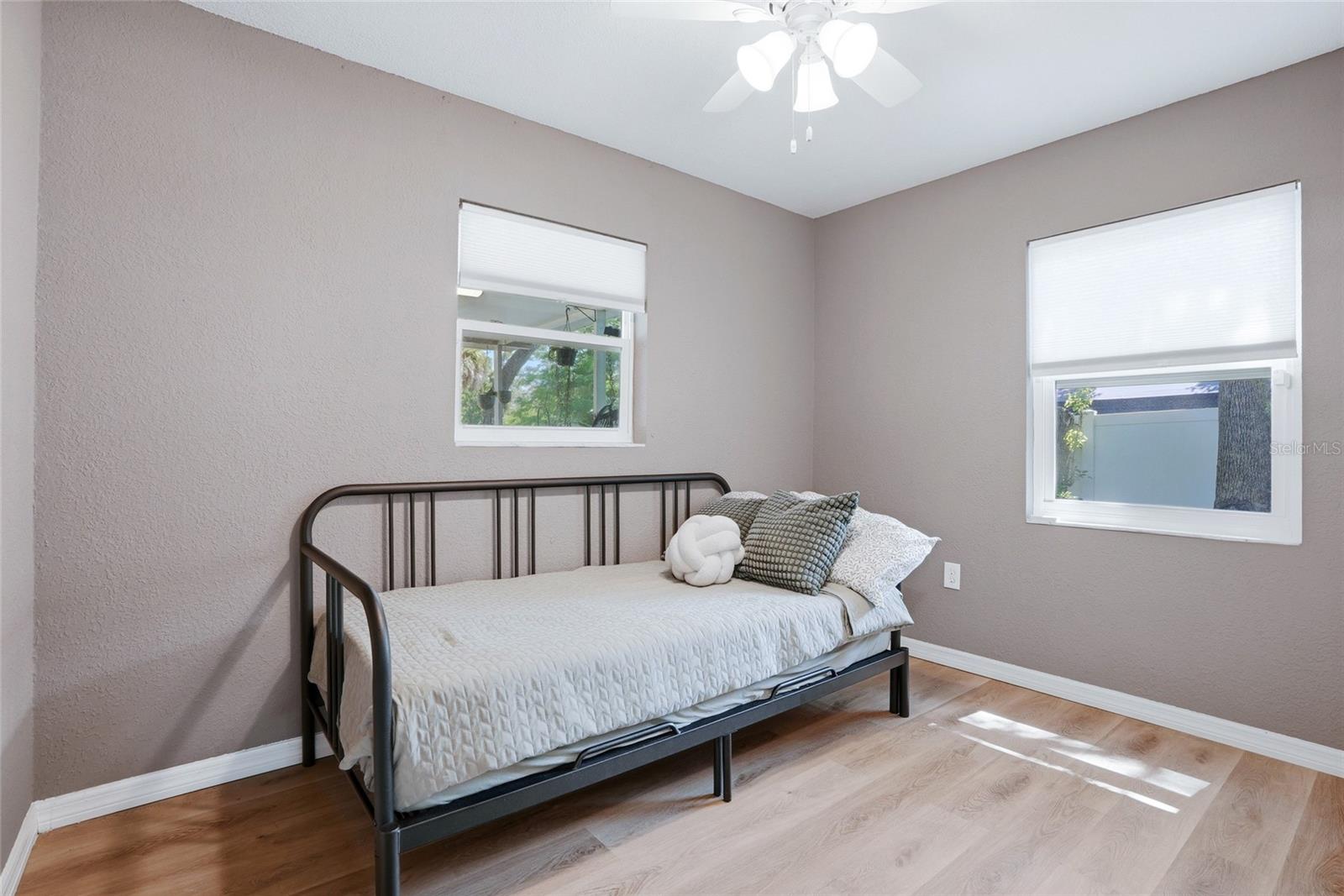 1512 E HANNA AVE, TAMPA, FL — photo 22