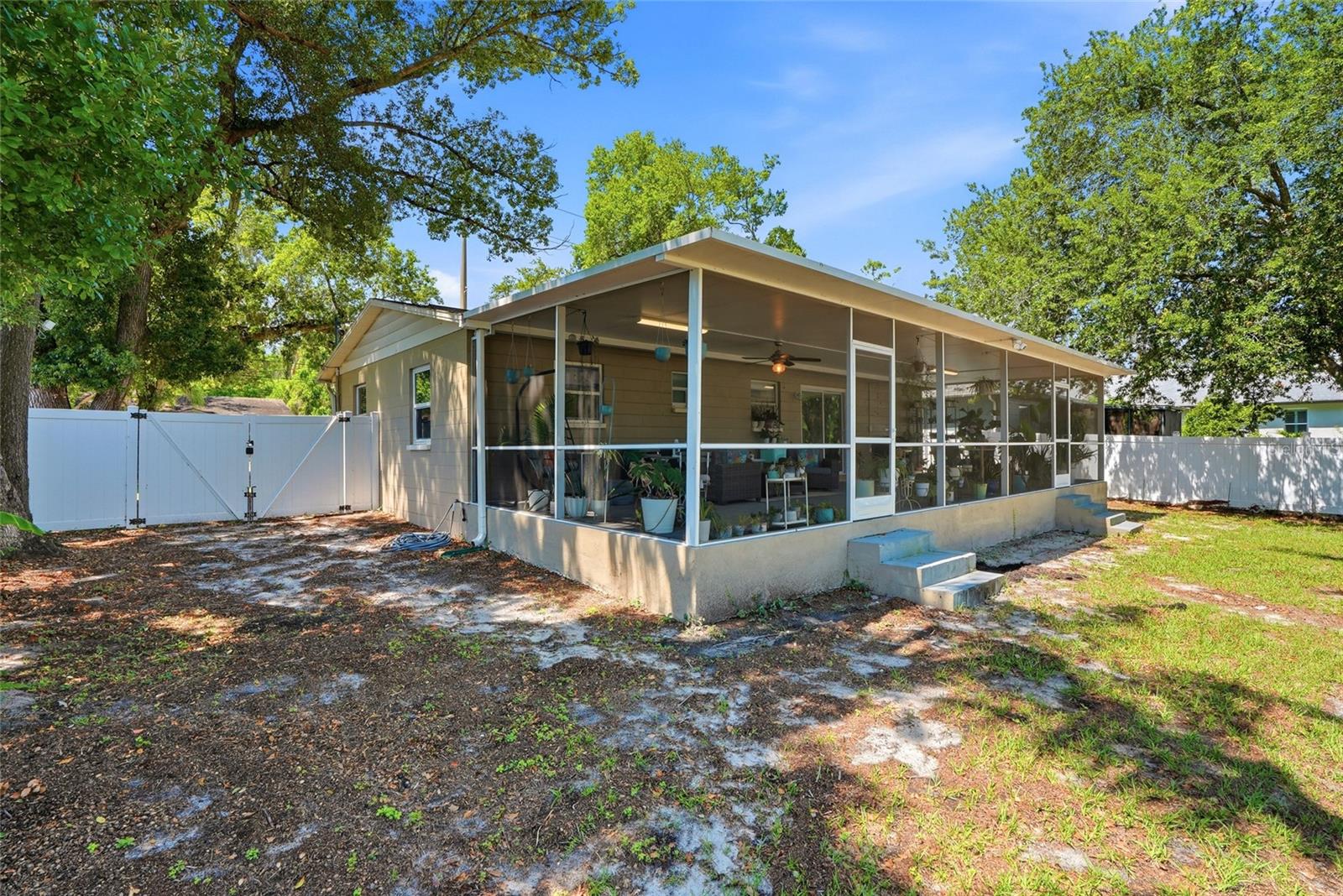 1512 E HANNA AVE, TAMPA, FL — photo 37